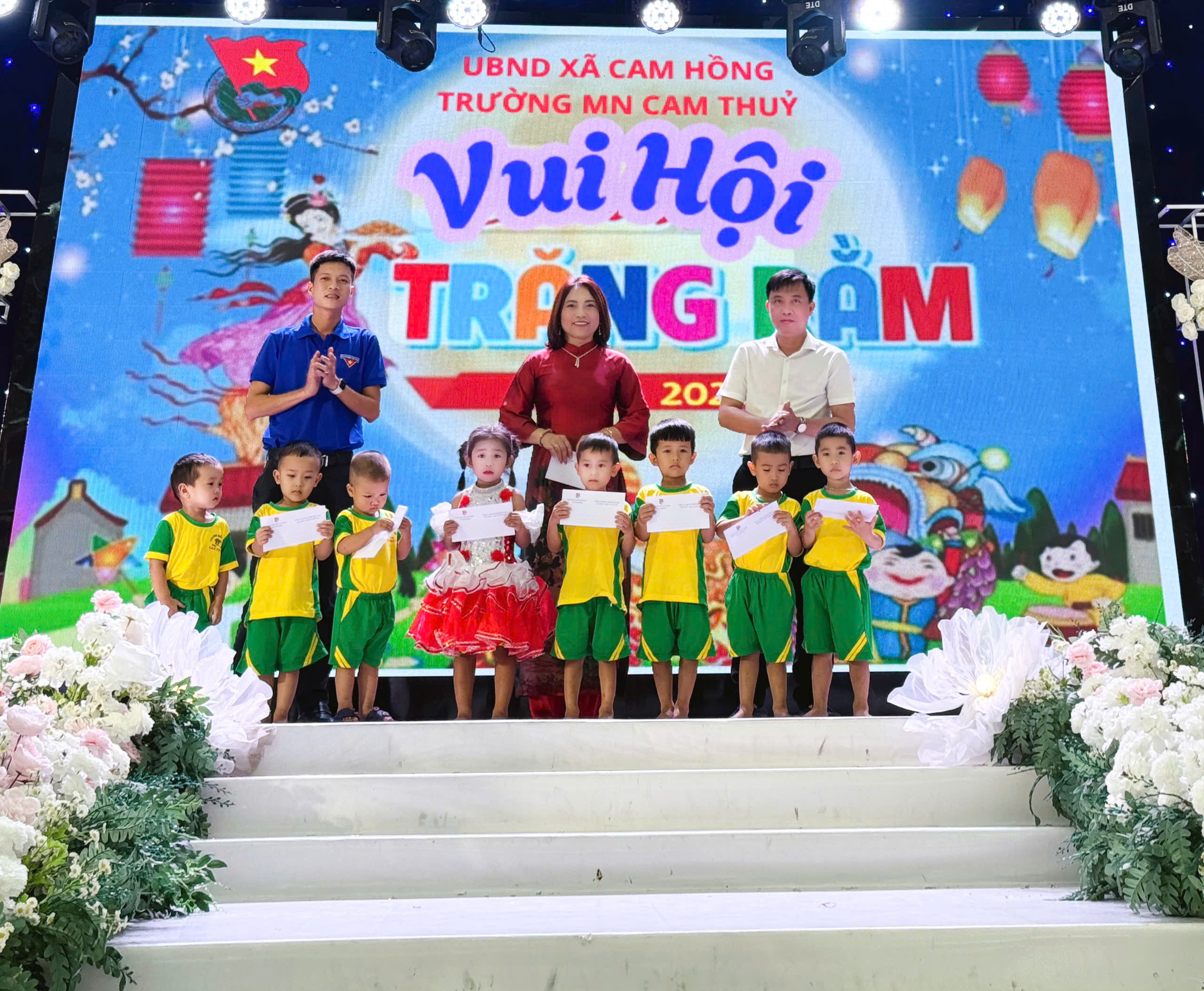 ảnh trung thu 2025 2.jpg